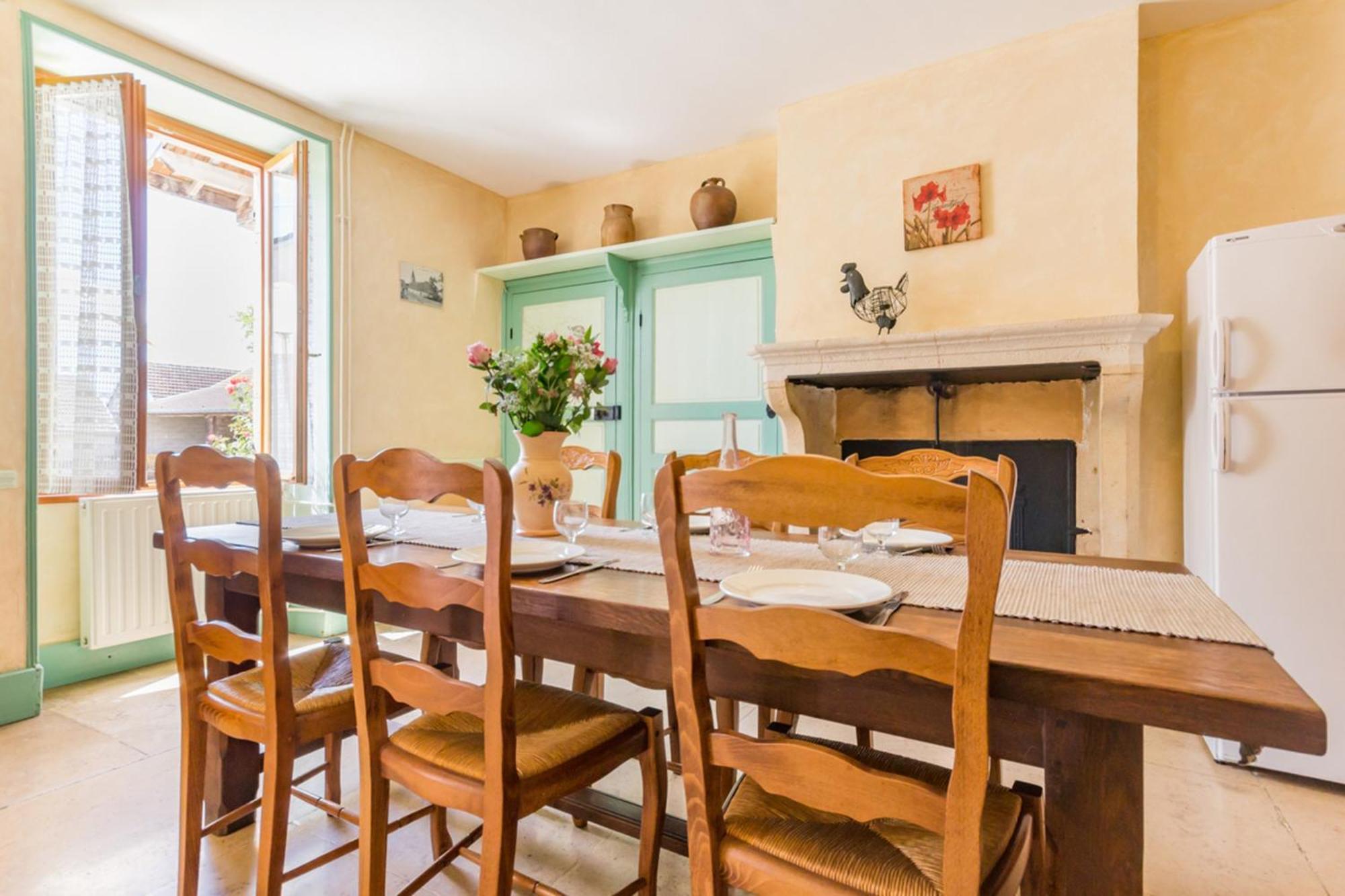 Maison Chaleureuse A Eringes Avec Jardin Et Parking Inclus Exterior photo